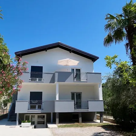 Modern & Bright, 150 M From The Sea 度假居
