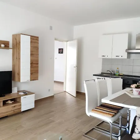 度假居 Modern & Bright, 150 M From The Sea