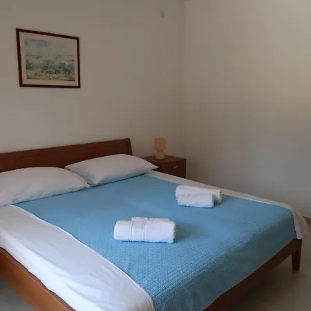 Modern & Bright, 150 M From The Sea בית נופש